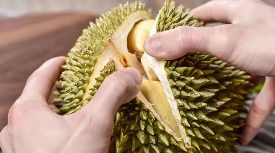 榴莲有哪些功效吃榴莲的禁忌,吃榴莲与不吃榴莲的人哪种多