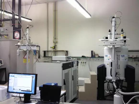 德国某大学实验室，大家进来感受一下