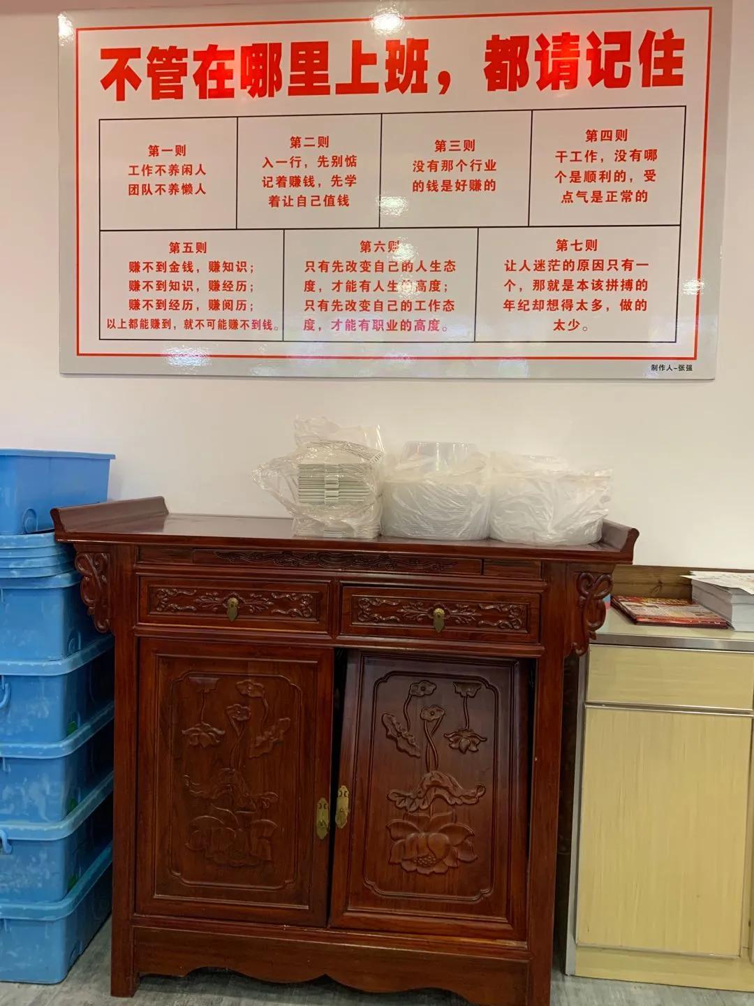 陵西街又换新餐厅“金手勺”“桥头排骨”两家评测