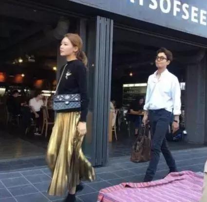 恋爱六年秀恩爱图片,你们还记得第一次公开秀恩爱吗