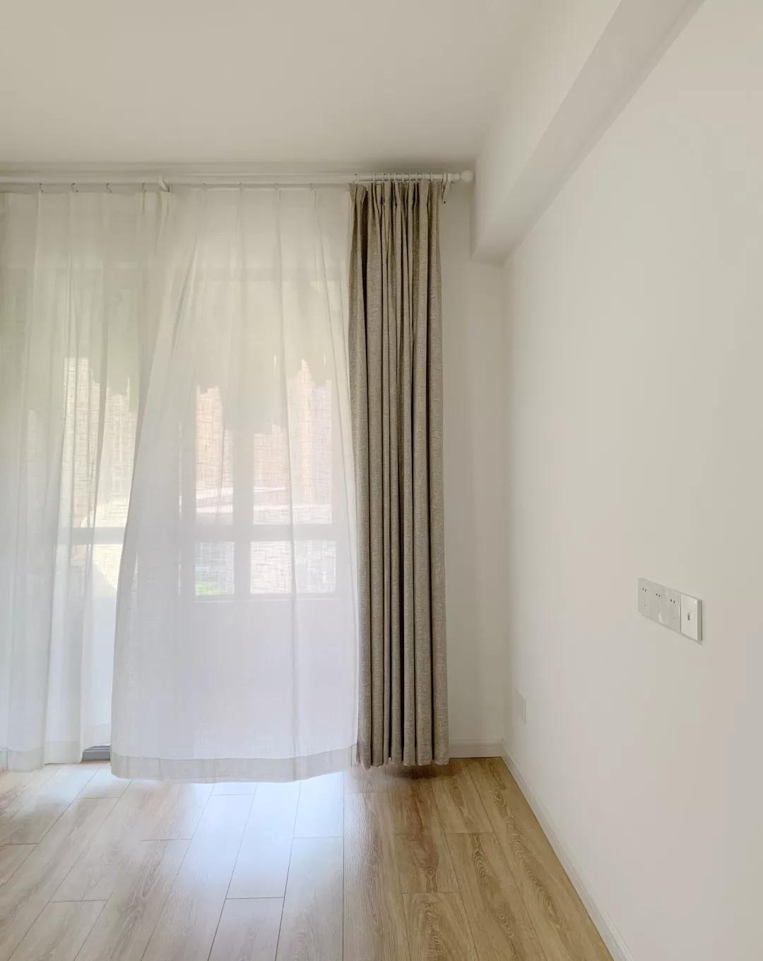 125平简约轻奢风家装设计,137平米客餐厅现代风装修效果图