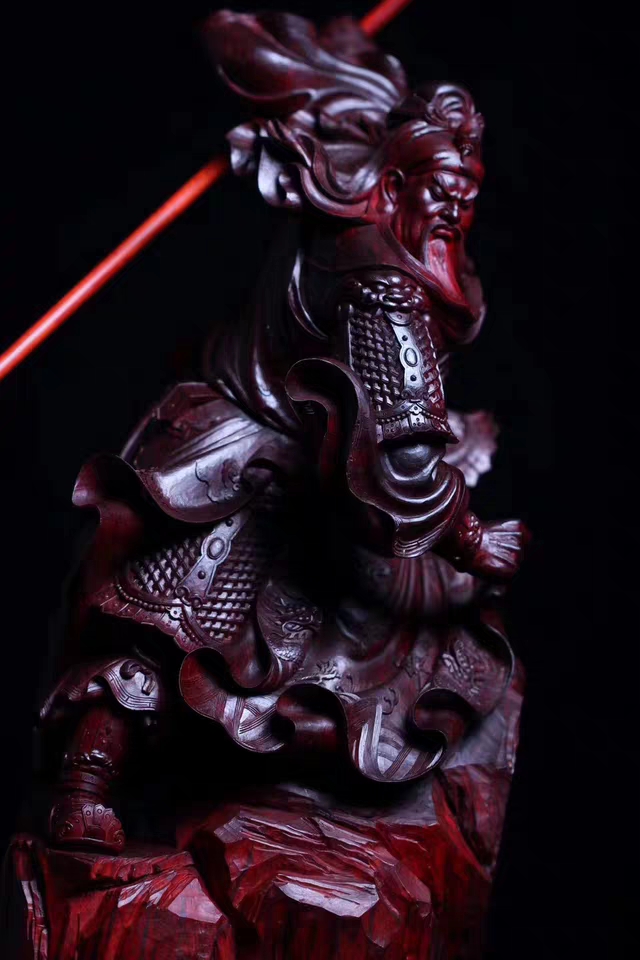 木雕师麾下的武圣《关羽》睁眼可吓退百万大军