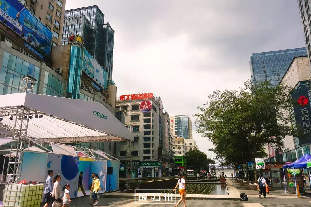 12个出口逛懂石路