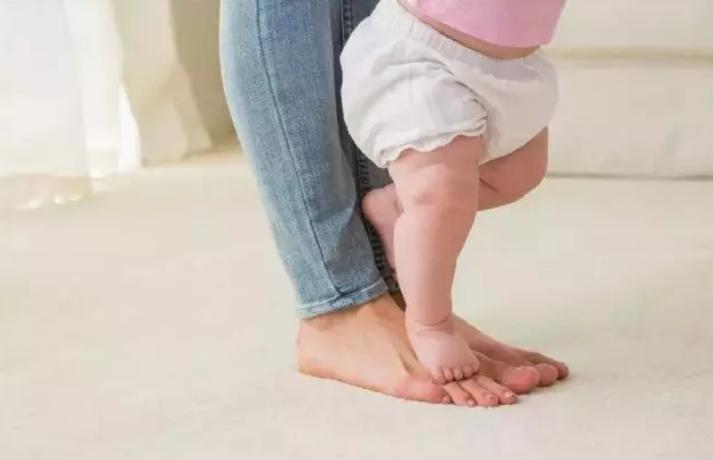 学步车到底推不推荐用,学步车不安全