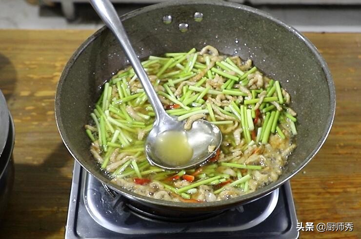 如何让炒肉丝变得细嫩,青椒炒肉丝怎么做光滑细嫩又好吃