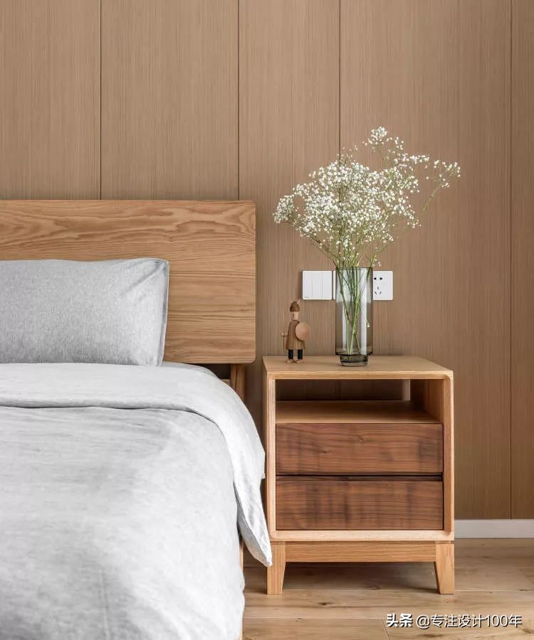 大面积落地窗，绿色肆意增长的家