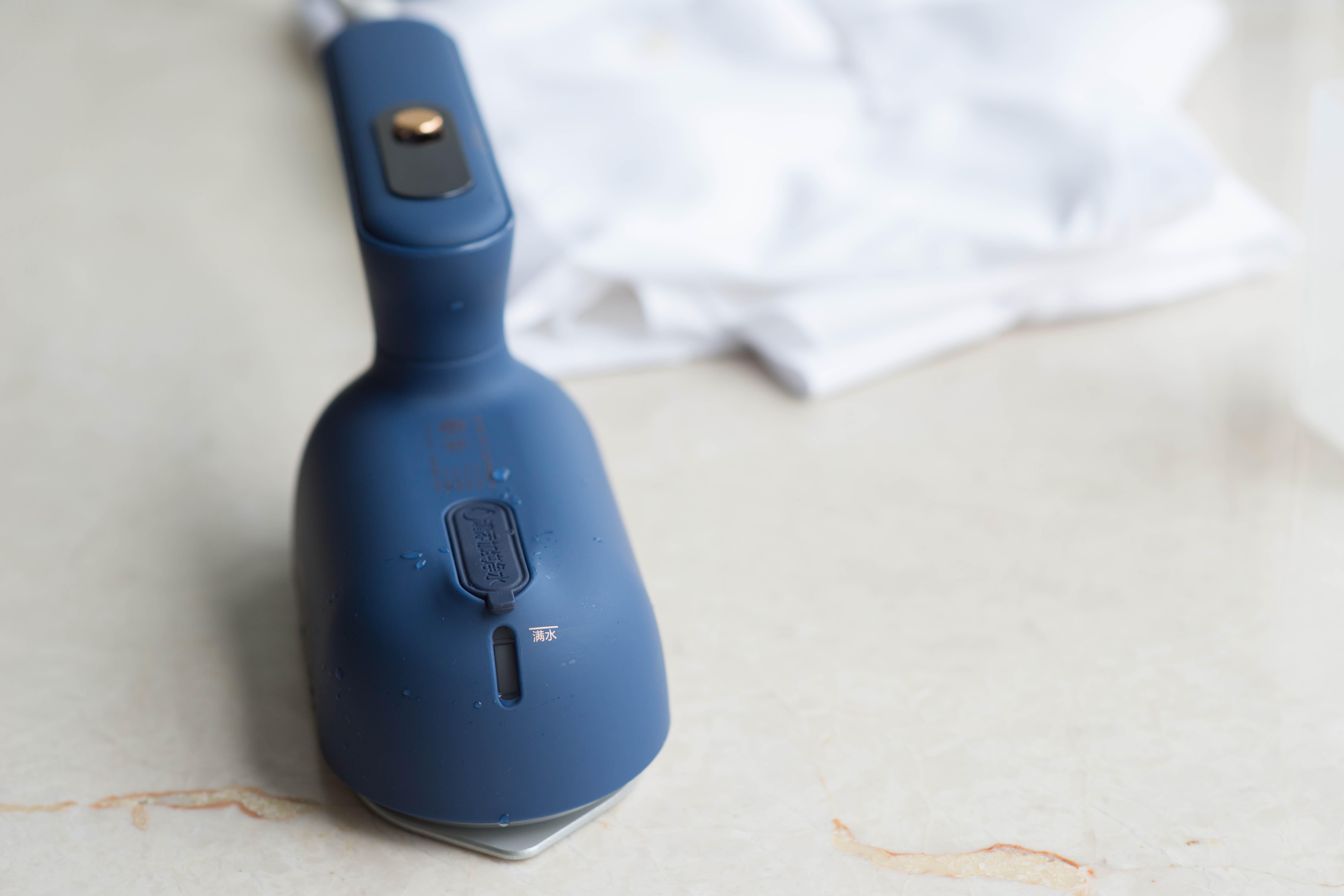 胡侃侃的夏日出行皮鞋和休闲鞋推荐，夏日衣服褶皱的快速处理办法