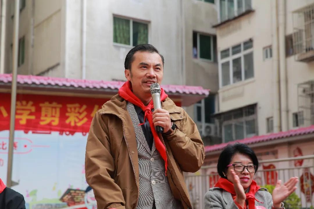 崇和育美,爱满康定|康定市巨海赖俊臻希望小学成功剪彩