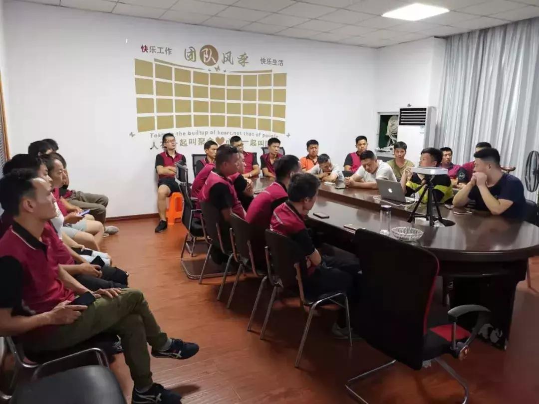 风里雨里陪伴你一路前行,风里雨里陪你前行