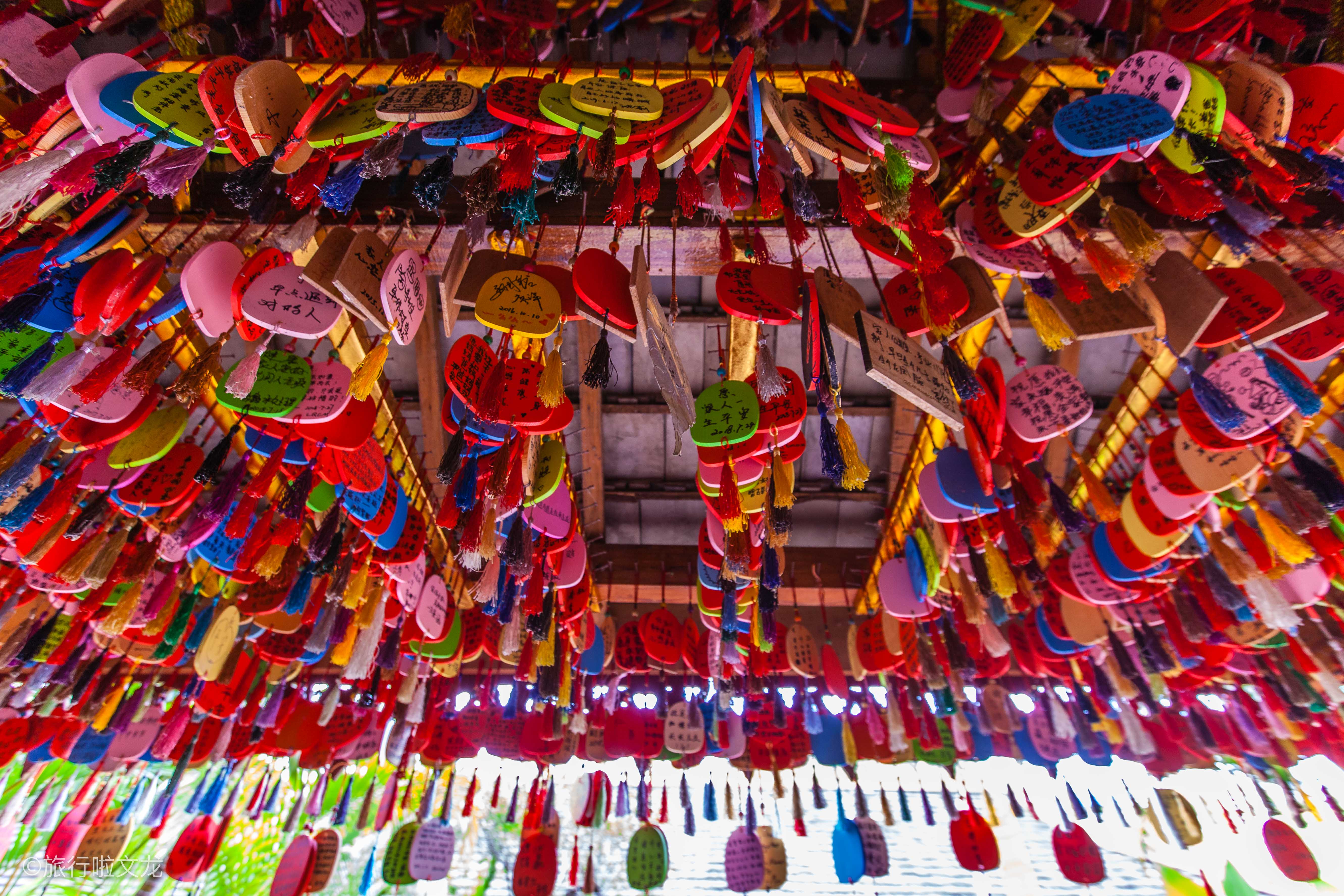 西双版纳旅游攻略曼迈龙佛寺,西双版纳许愿池风景区