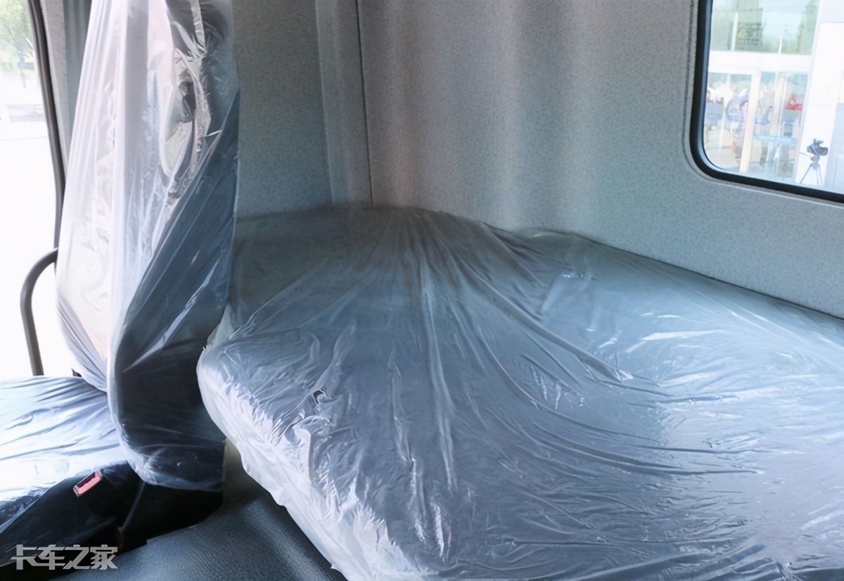 北奔重卡牵引车自重多少斤,北奔v3重载版前四后八自卸车