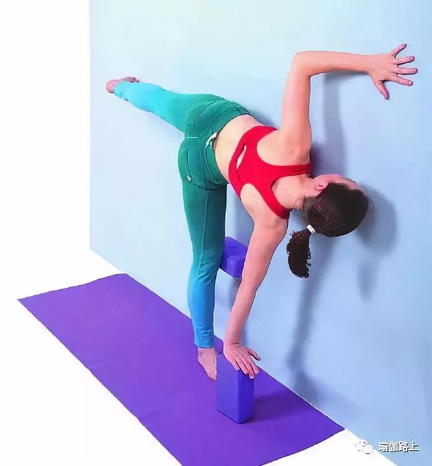 瑜伽改善o型腿的私教训练方法,瑜伽矫正o型腿私教视频