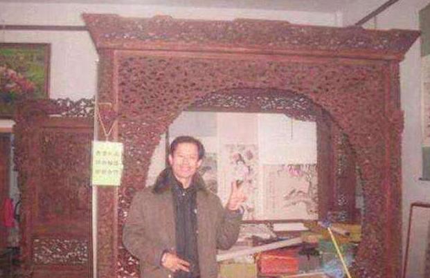 清朝3吨重龙床,福建收藏家收藏清宫龙床照片