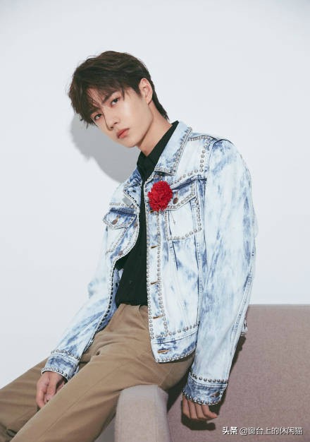 王一博成功的艰难历程,王一博的坎坷成名之路