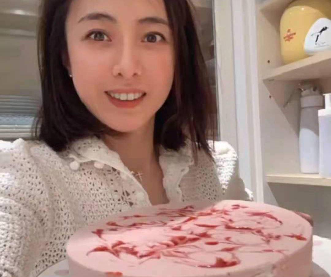 吕丽君最新视频,43岁吕丽君住20亿豪宅