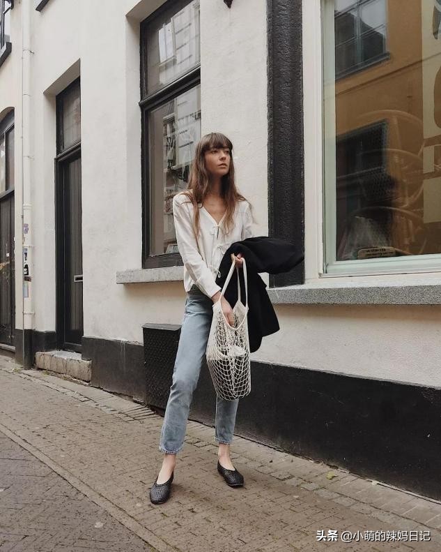 女人过了50岁不能穿硬底鞋怎么办,女人50岁以后穿高跟鞋好不好