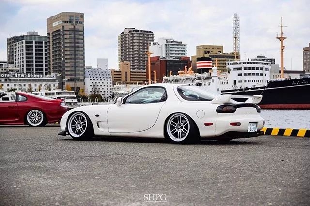 玩改装车的骚年们,没有一套精致的轮毂都不好意思出门!