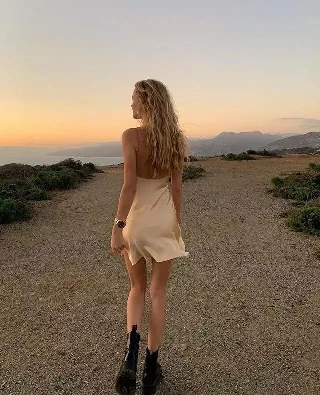 女生买马丁靴,卖女士马丁靴的