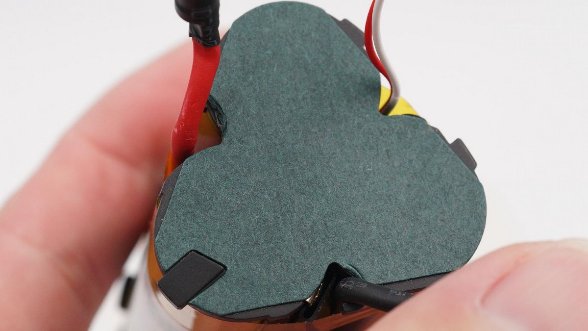 电钻拧三合一螺丝,微型手持小电钻拆解