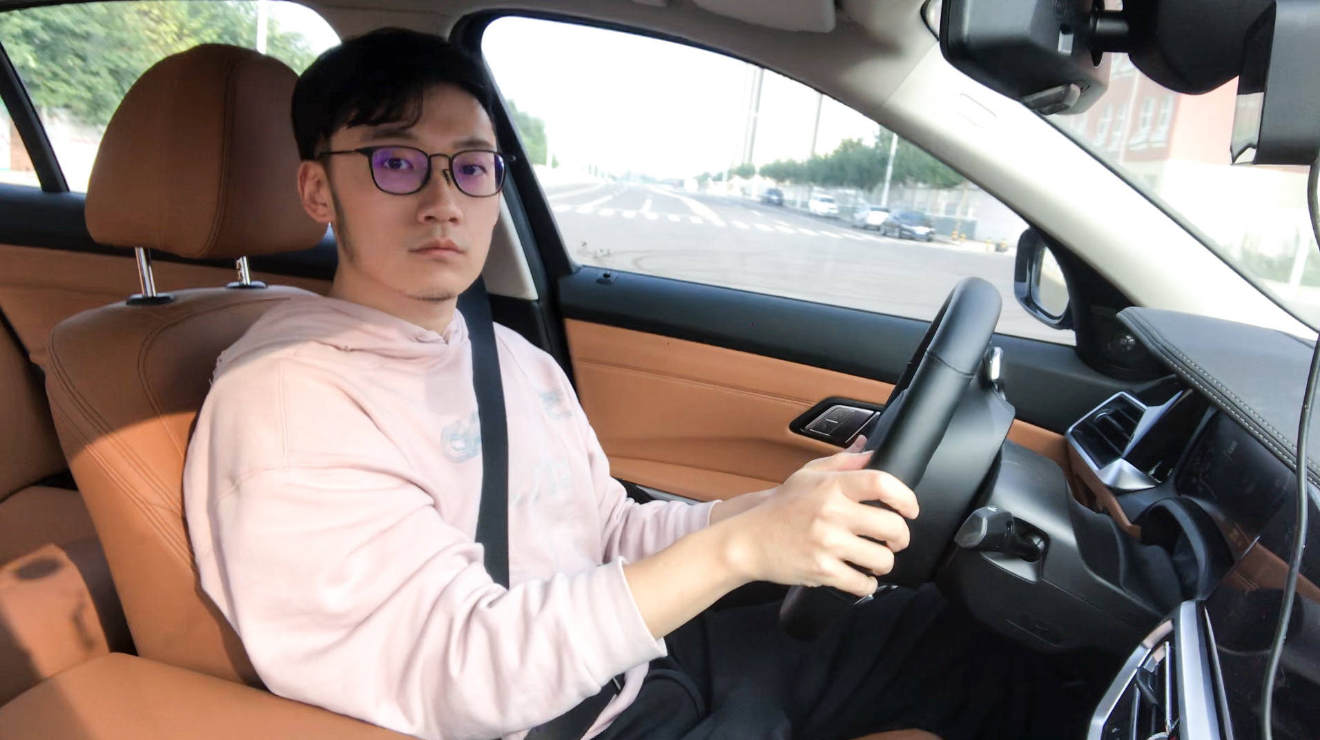 捷豹xel宝马3系性能测试,捷豹xel2021款豪华运动落地价