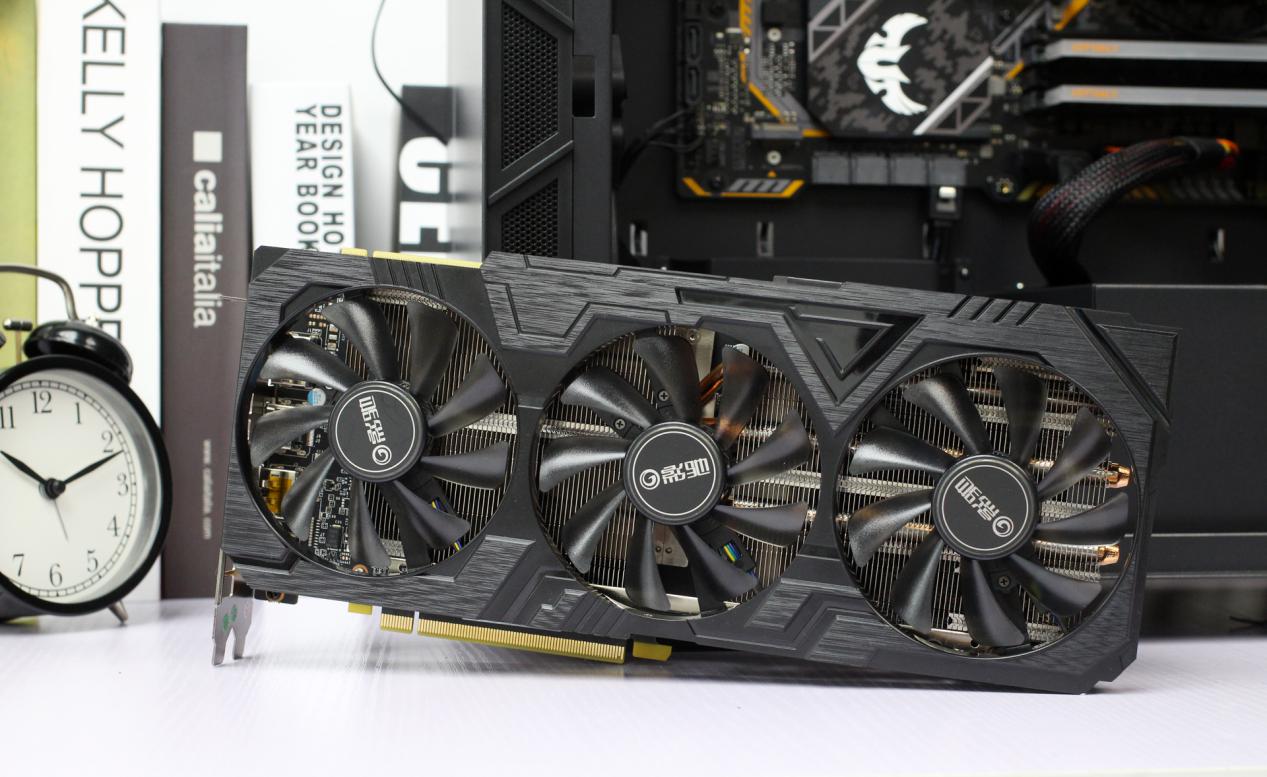 显卡竖装散热最好的机箱,主板和显卡竖装的机箱