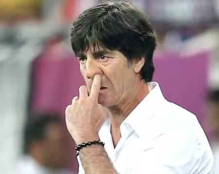 教练的奇葩行为,主教练搞笑名场面