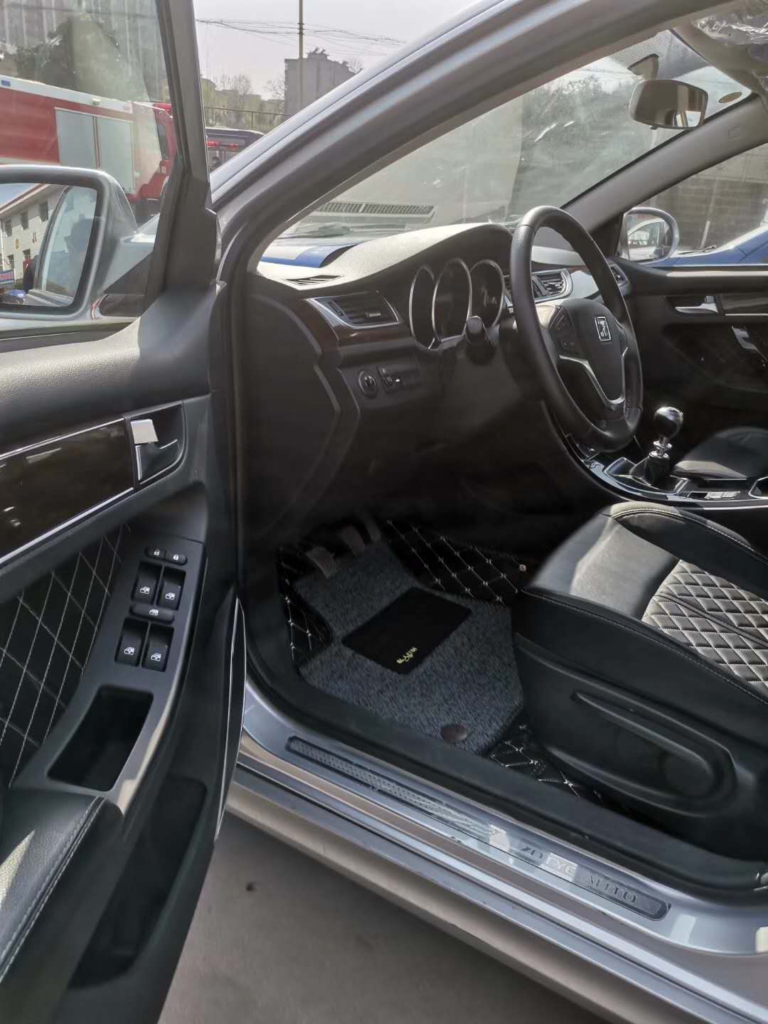 跑了11万公里的二手车价格,跑了几十公里的二手车价格