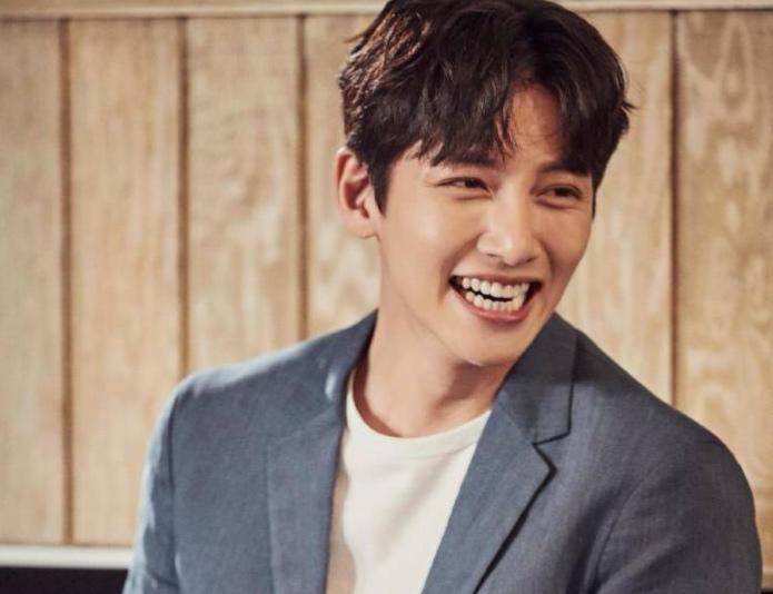 池昌旭上节目被感叹颜值,池昌旭近照状态