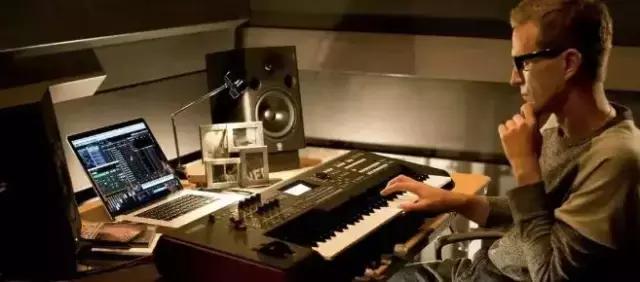 靠“*养包**”员工,逼疯同行!最不务正业的公司,在全球火了100年