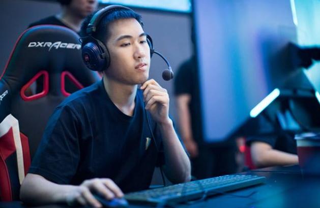 云顶之弈国服第一？还是985大学学生？主播红莲原来是一枚学霸