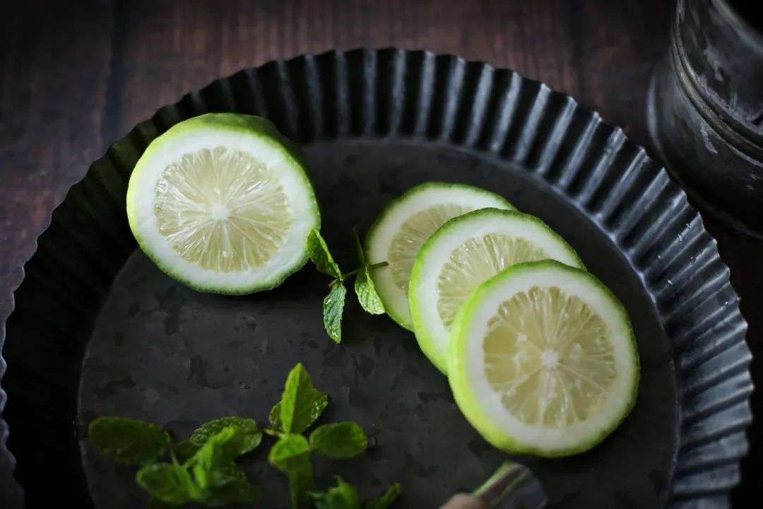 现在开一家奶茶店前景咋样,开奶茶店不加盟能赚钱吗