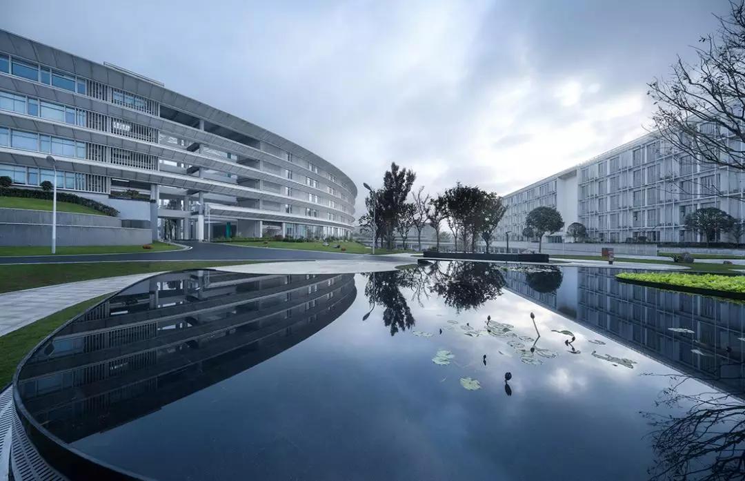 重庆两江中学喜报,重庆南开两江中学什么时候修建的