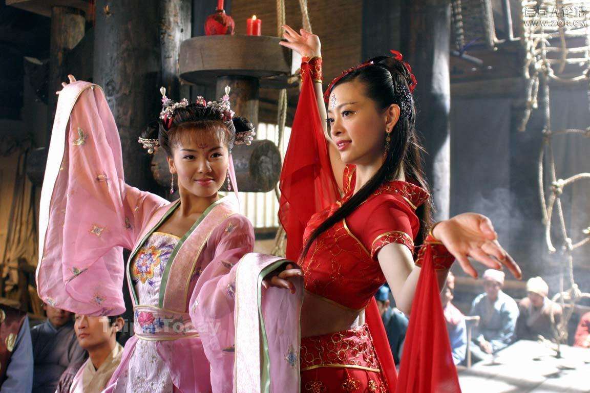 李煜和小周后幽会写下两首诗,李煜和小周后的感人故事