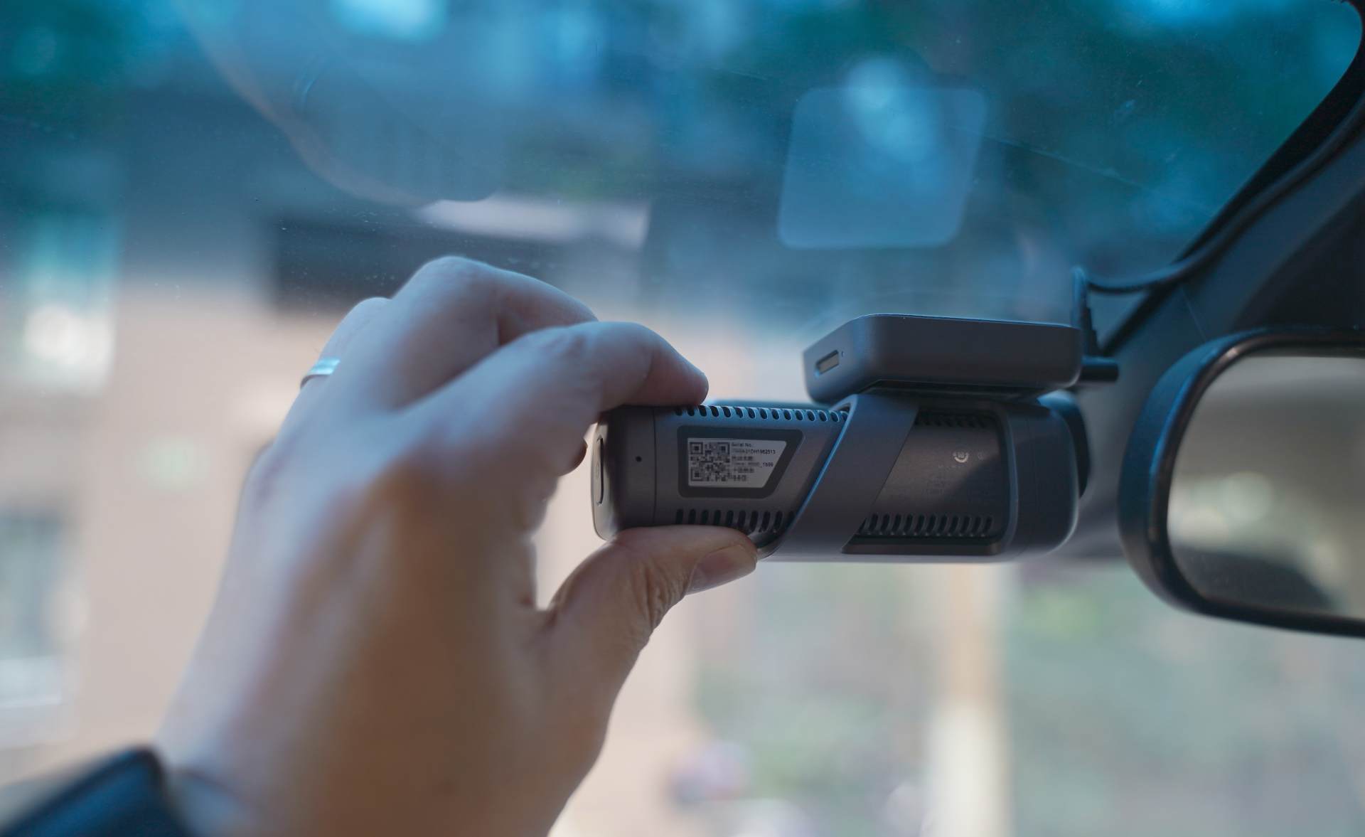 行车记录仪哪一款比较好又实用,凌度行车记录仪和360记录仪哪个好