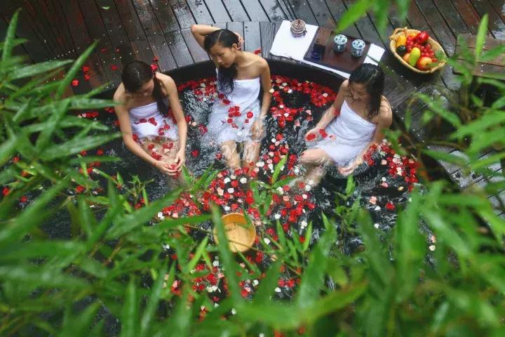 适合冬天的温泉酒店推荐,冬天日式温泉酒店