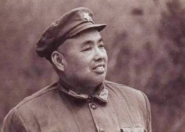 李连杰首次评价李小龙,李小龙成龙李连杰哪个厉害