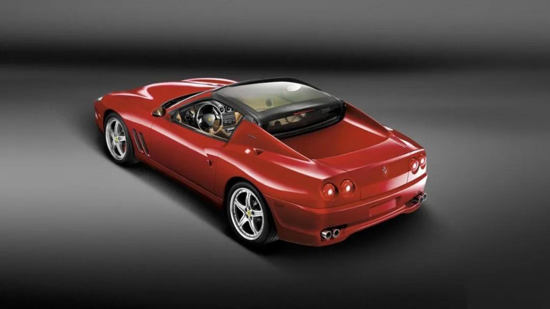 一万元换一个玻璃 (一万块钱买的玻璃)