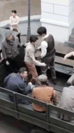 他俩到底分没分？甜蜜恋爱时怎么也没想到现在会撕成这样吧