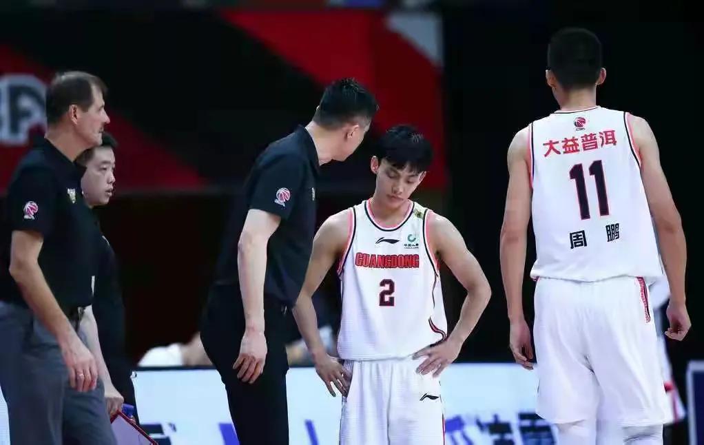 徐杰入选中国男篮，正式引爆巴尔干*药火**桶，球迷狂批杜锋自私自利