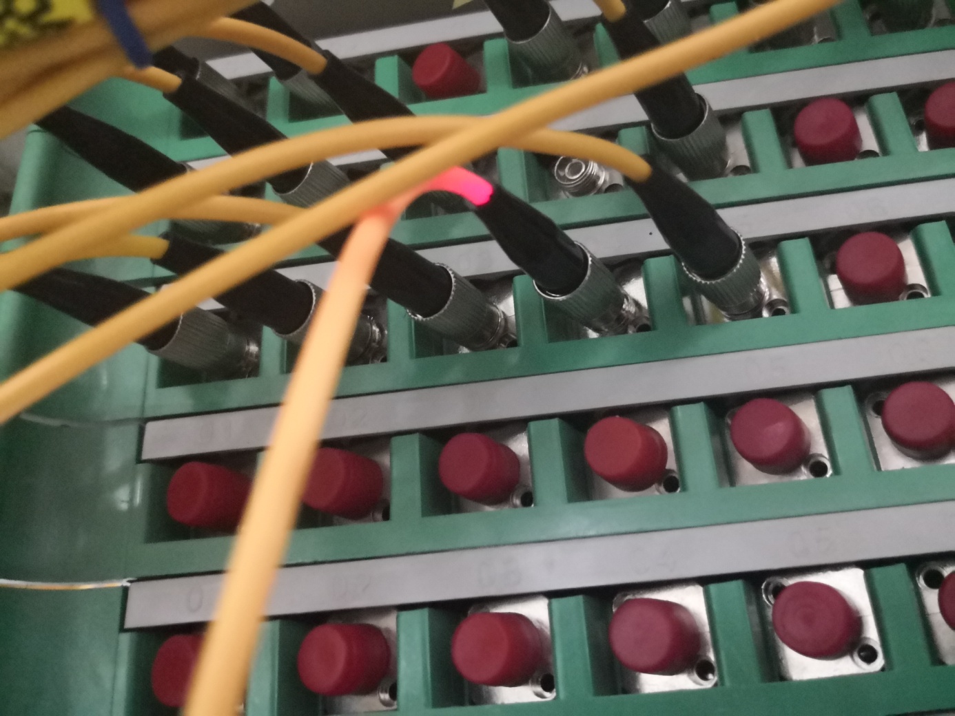 看到红点,线路通畅-毕亚兹光纤探测器评测