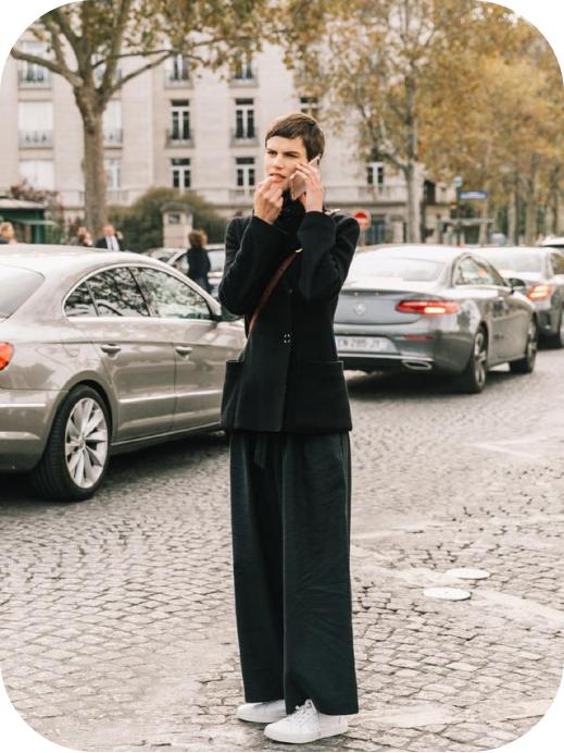 阔腿裤out了今年流行初恋裤,最近流行穿的高腰阔腿裤凉凉的