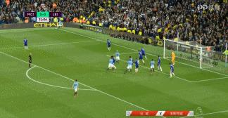 英超冠军瞬间?5万人目睹瓜迪奥拉不安到振臂曼城惊涛骇浪90分钟!