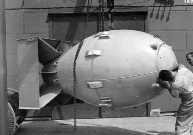 曼哈顿女科学家有多厉害,世界著名科学家杨振宁