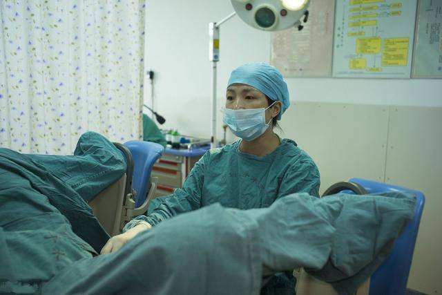 女人顺产需要用剪刀剪吗,女性顺产要备皮吗