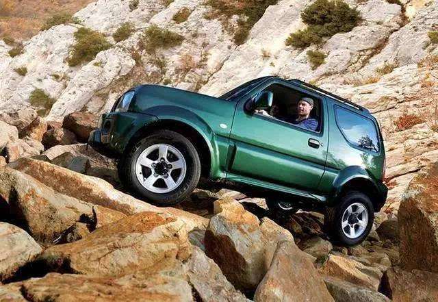 吉姆尼路虎揽胜,铃木吉姆尼改装版曝光