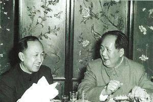 钱学森回到国内,主席问他有何特长,钱老的回答让人尊敬!