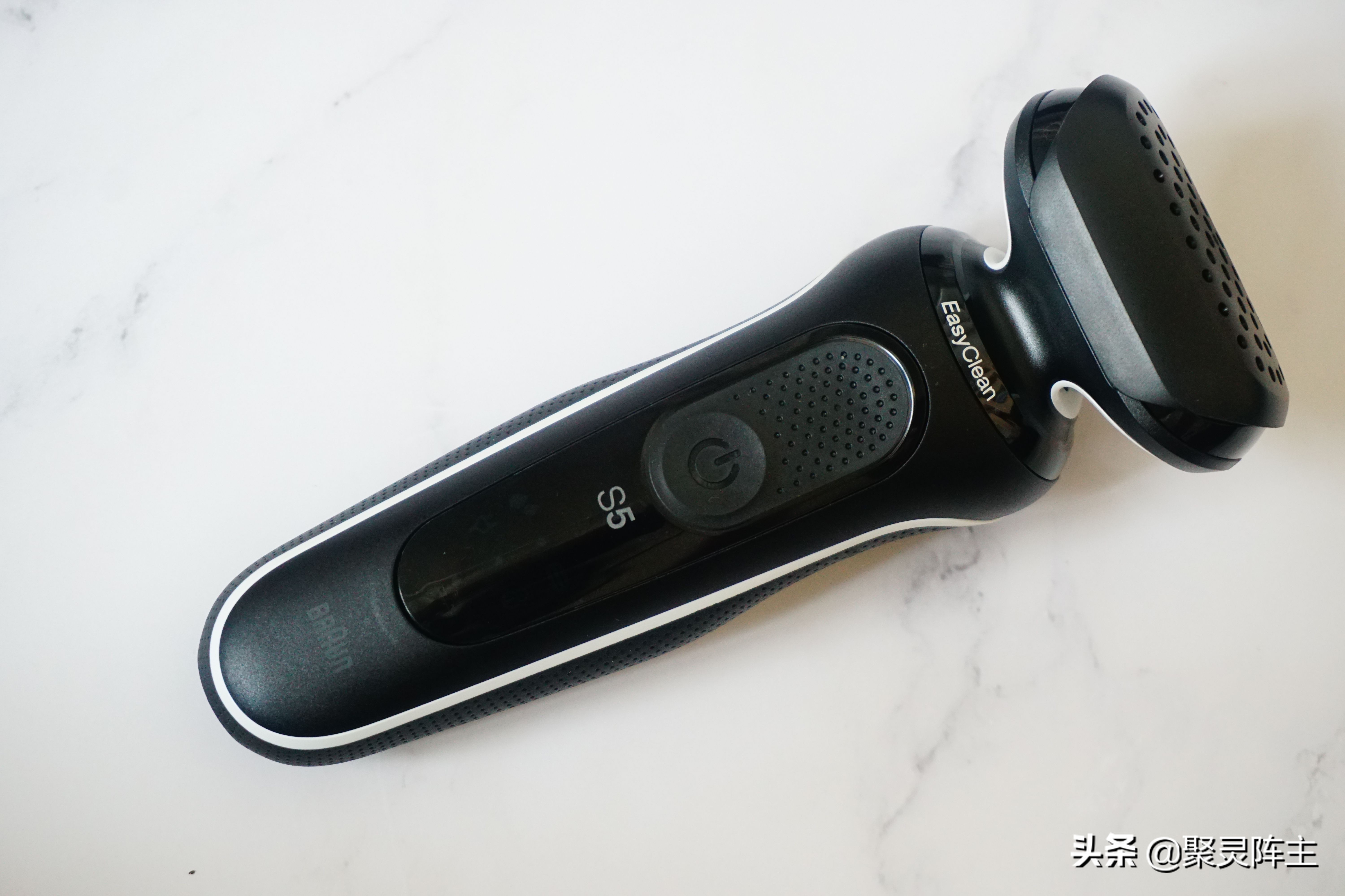 博朗s5剃须刀有电却开不起来,博朗剃须刀s5效果如何