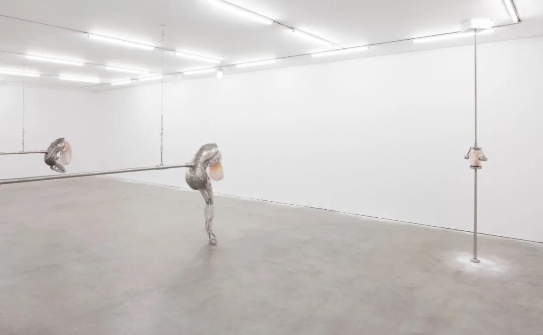 伊万娜,伊万娜吉他