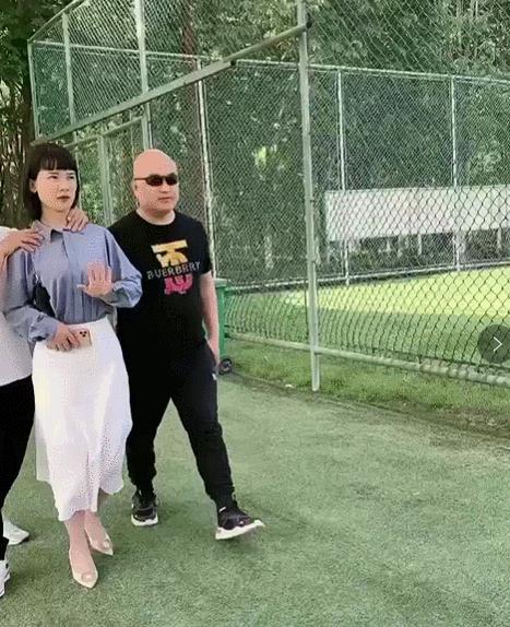 国际通用报警暗语,国际通用求救手势是真是假