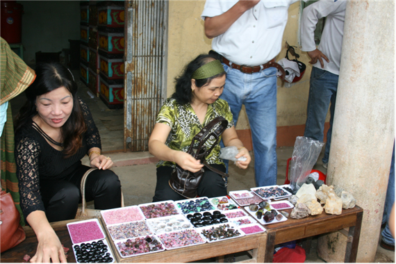 铂晶尔曼|尖晶石媲美红宝石的红色新贵